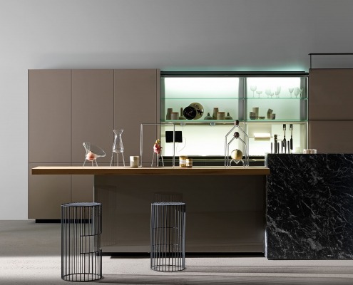 Lighting with glass shelves